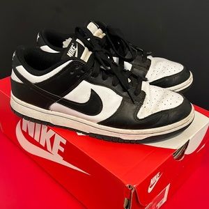 Nike Dunks “panda”